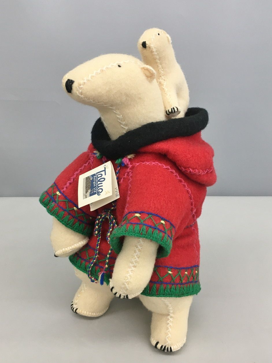 TALUQ ぬいぐるみ おんぶ しろくま イヌイット カナダ 全高約40cm 2505LR007