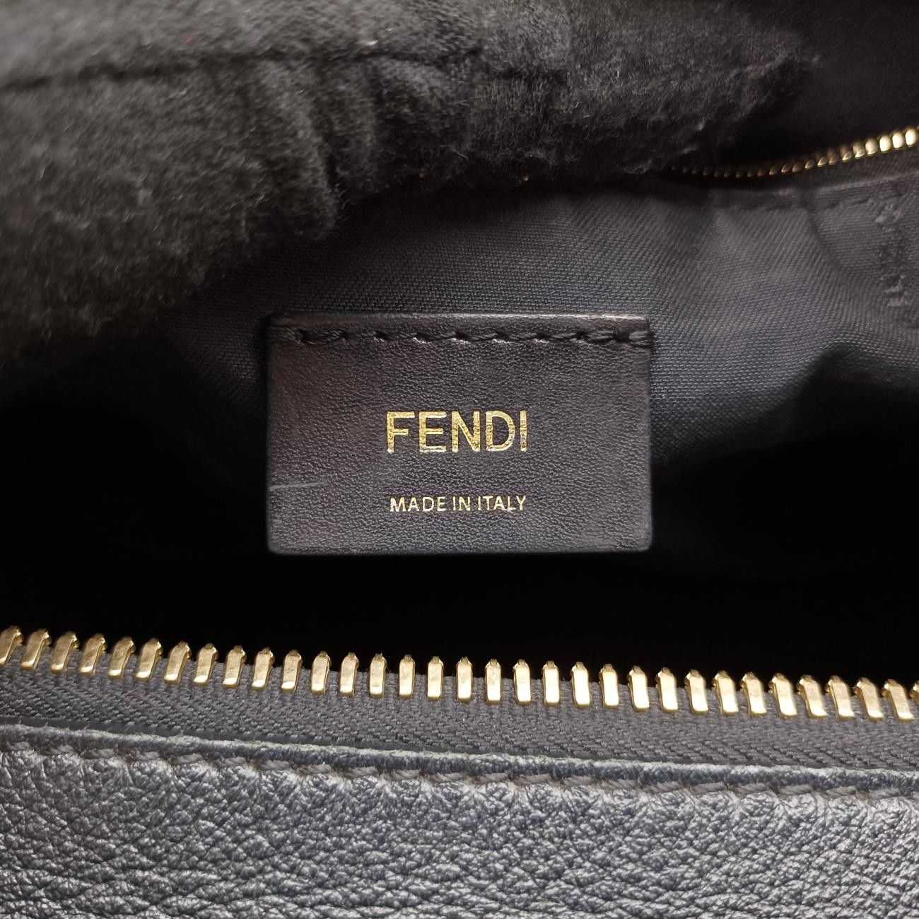 ブラック レザー