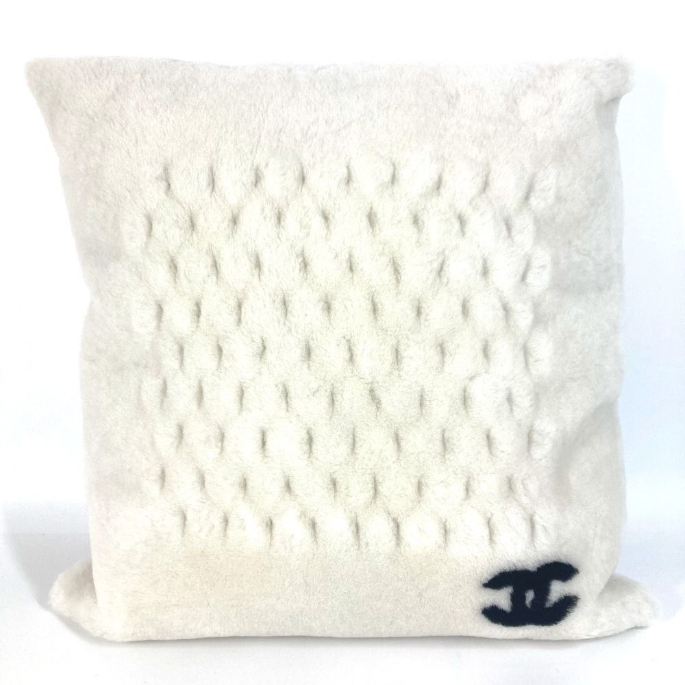 【新品未使用】シャネル CHANEL クッション ココマーク マトラッセ CHANEL シャネル クッション CC ココマーク ロゴ ファー シアリング