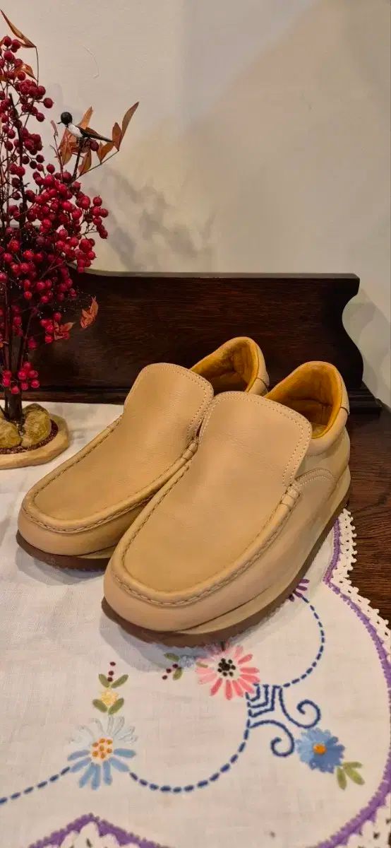 HERMES エルメス 37 ベージュ ローファー