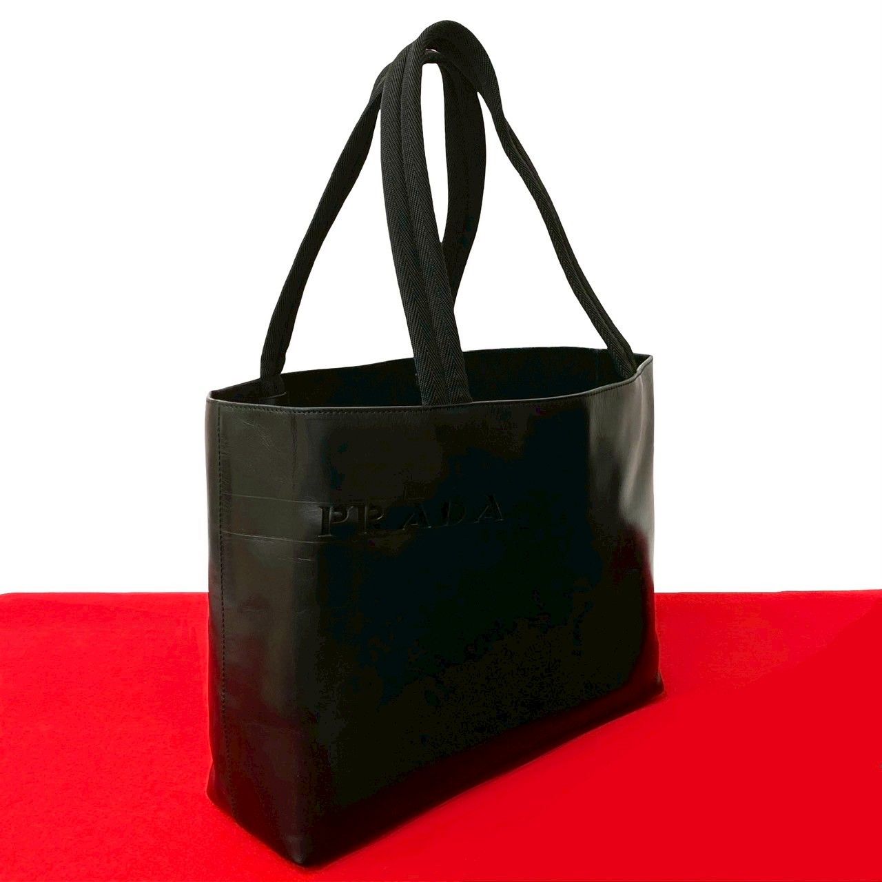極美品‼️PRADA プラダ ナイロントートバック 黒 ギャラ付き A4収納可 極 美品 PRADA プラダ ロゴ カットアウト レザー 本革 トートバッグ