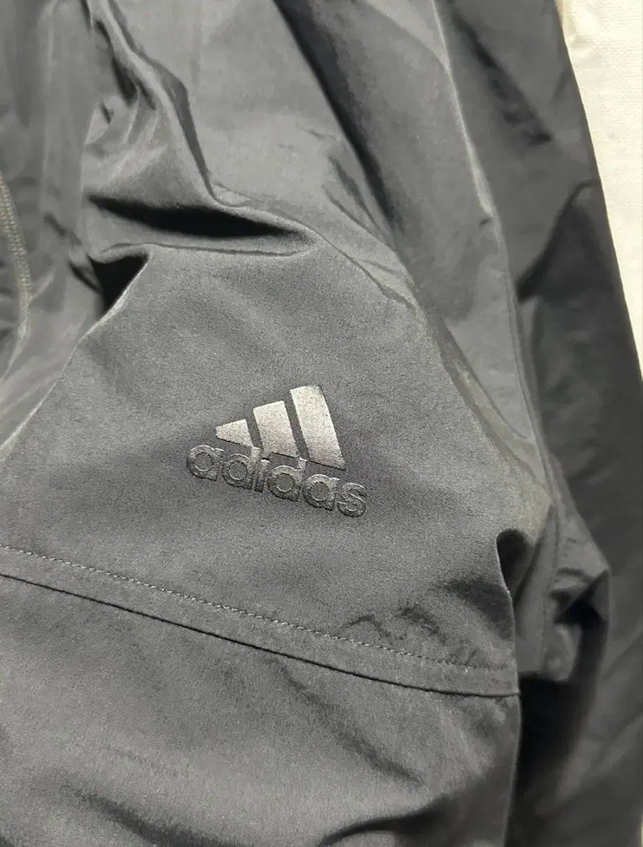 adidas アディダス 黒 ウインドブレーカー XL