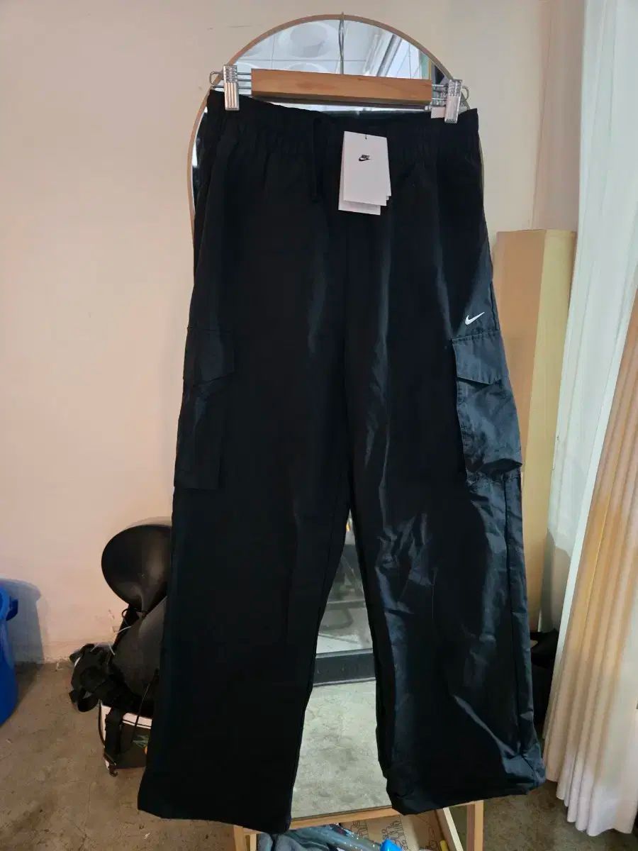 NIKE ナイキ レディース カーゴ ワイド パンツ M サイズ