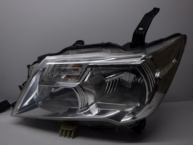 セレナ 前期 ヘッドライト左右 HID C26 NC26 100-23097 コーティング 比較的 250927225
