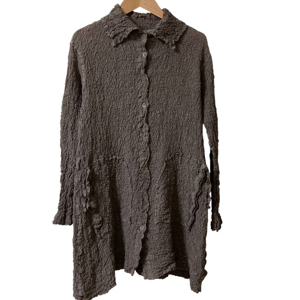 me ISSEY MIYAKE ミーイッセイミヤケ カリフラワープリーツ ロングシャツジャケット MI94FA961 ダークブラウン レディース 古着