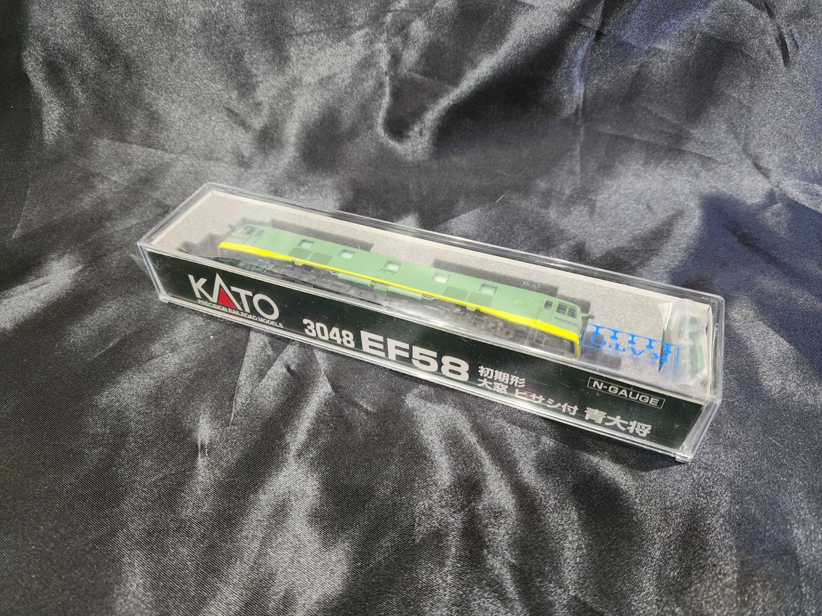 KATO　3048　EF58　初期型大窓　ヒサシ付き　青大将　未使用品 142952.jpg