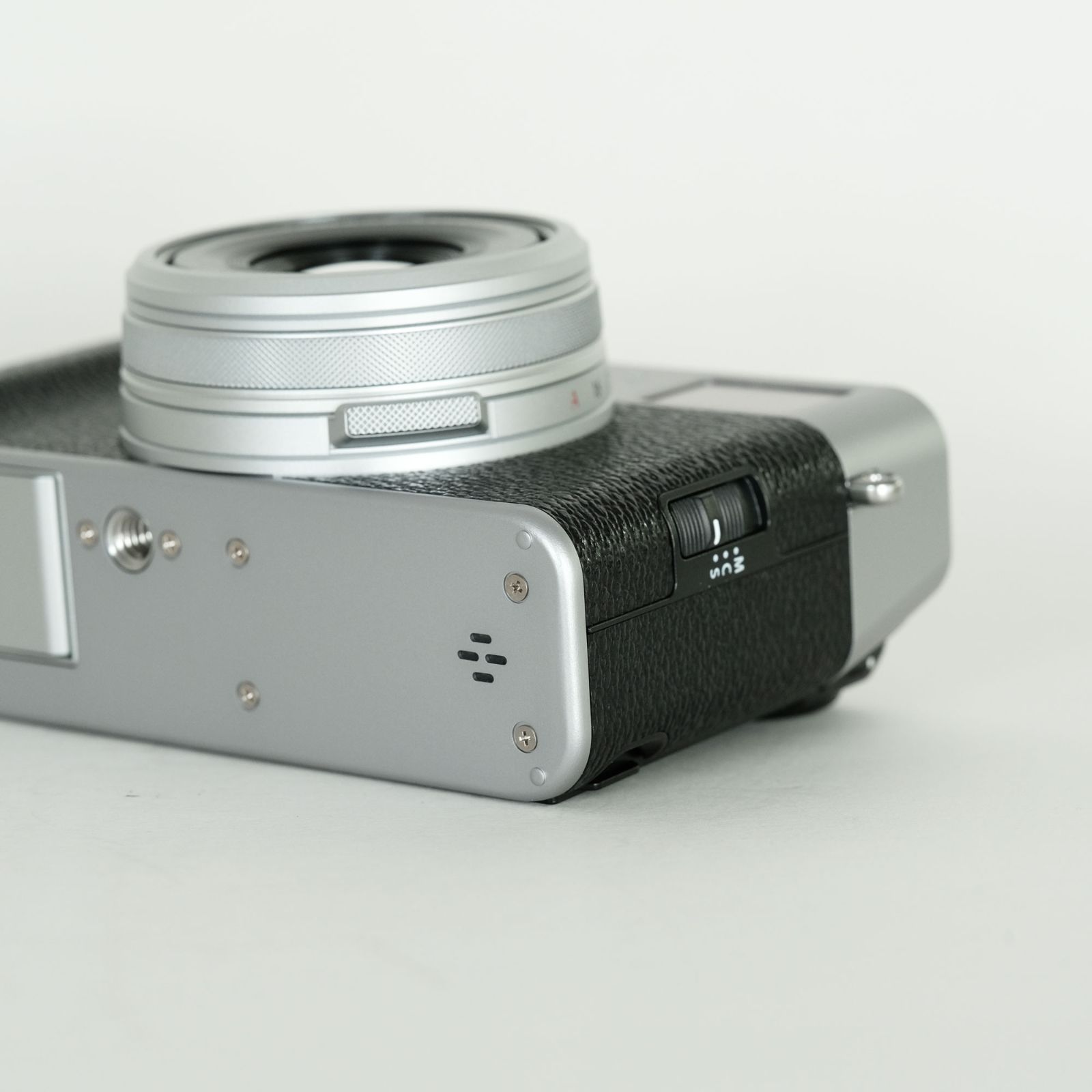 新品同様｜シャッター数100回] FUJIFILM X100VI [シルバー