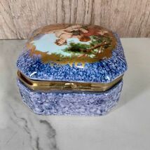 12【値下げ・美品・オルゴールつき】小物入れ ヨーロッパ 陶器 12【値下げ・美品・オルゴールつき】小物入れ ヨーロッパ 陶器