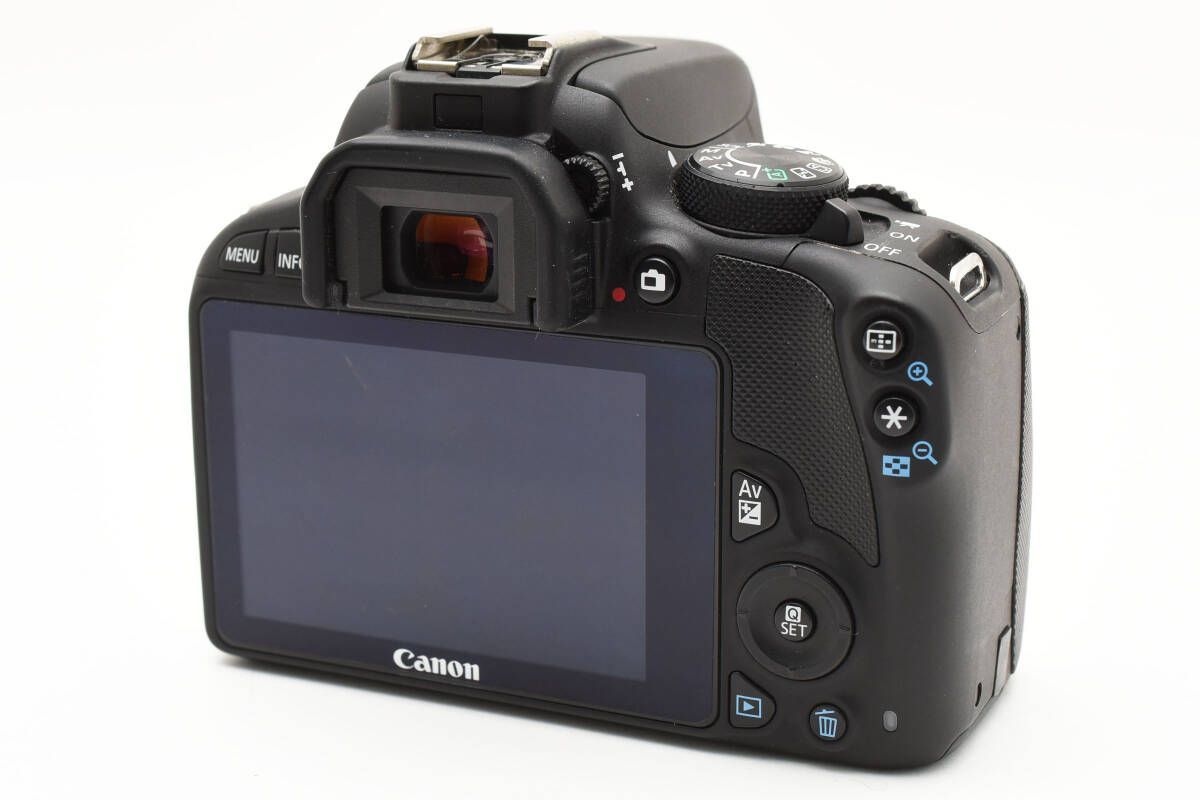NIKON D600シャッター数5697枚 望遠,標準ズーム,ストロボセット