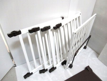 おくだけとおせんぼスマートワイド Woody セーフティプレート×1 補助スタンド×1 ベビーゲート 日本育児