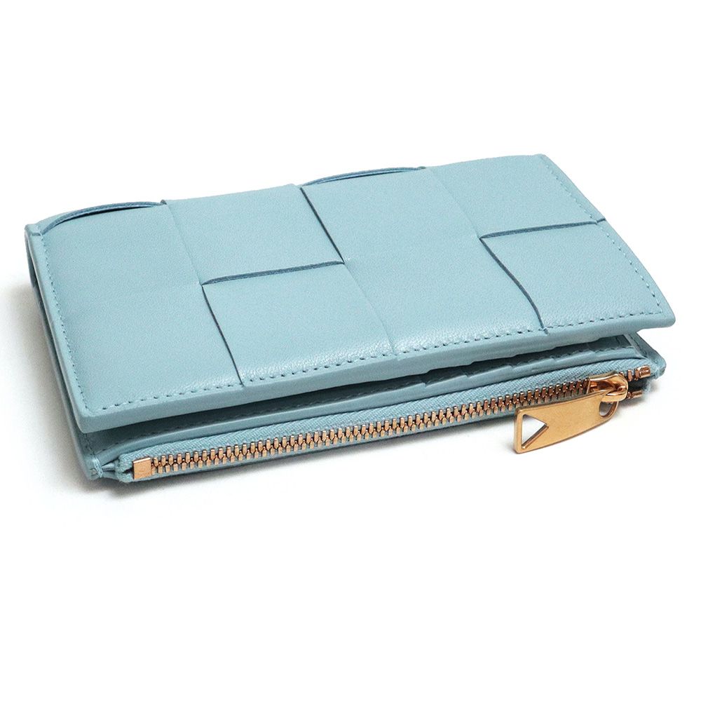 ボッテガヴェネタ マキシ イントレチャート カセット ミディアム