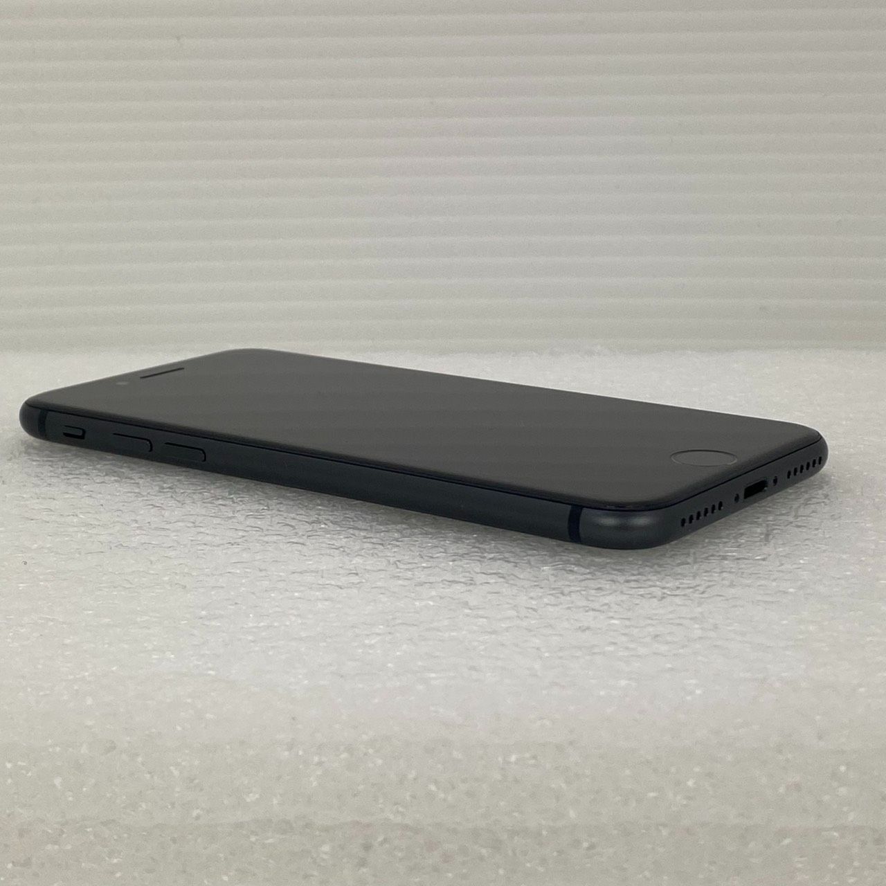 ☆iPhone8 スペースグレー64GB（MQ782J/A）☆SIMロックあり☆※0331