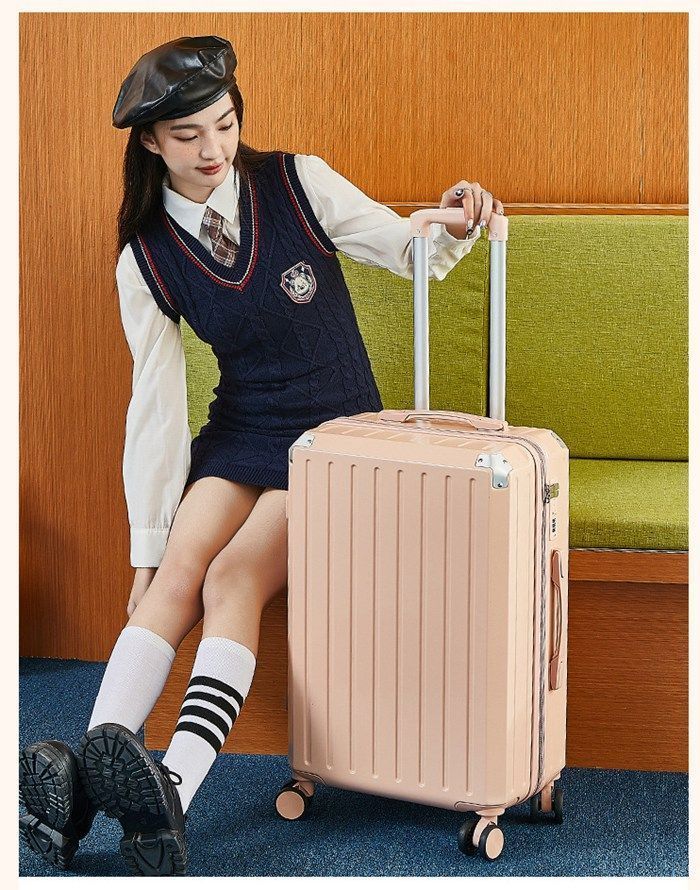 キャリーバッグ かわいい