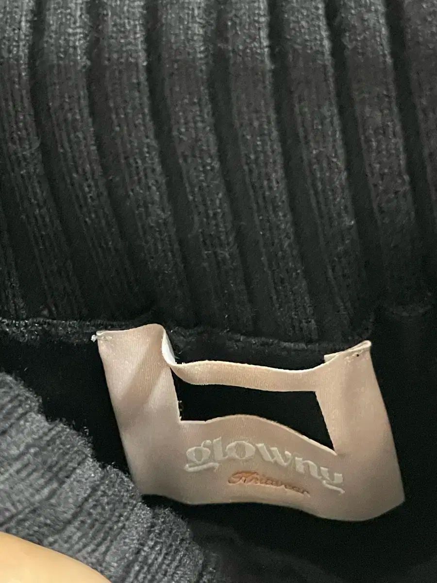 オフショルダー ニット