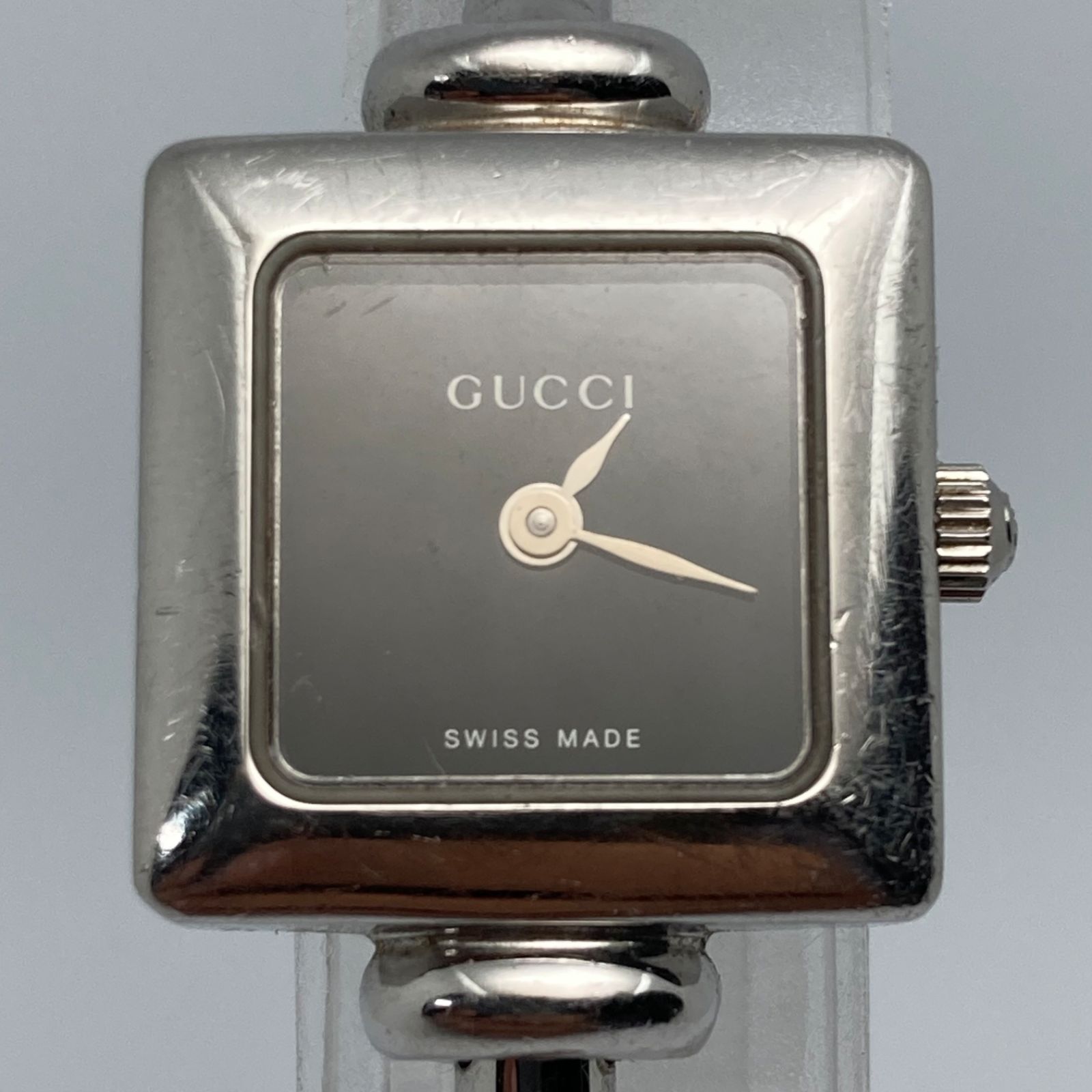 GUCCI 1900 L レディース腕時計　シルバーグッチバングルウォッチ　箱付 GUCCI グッチ 1900L バングルウォッチ レディース時計 クオーツ