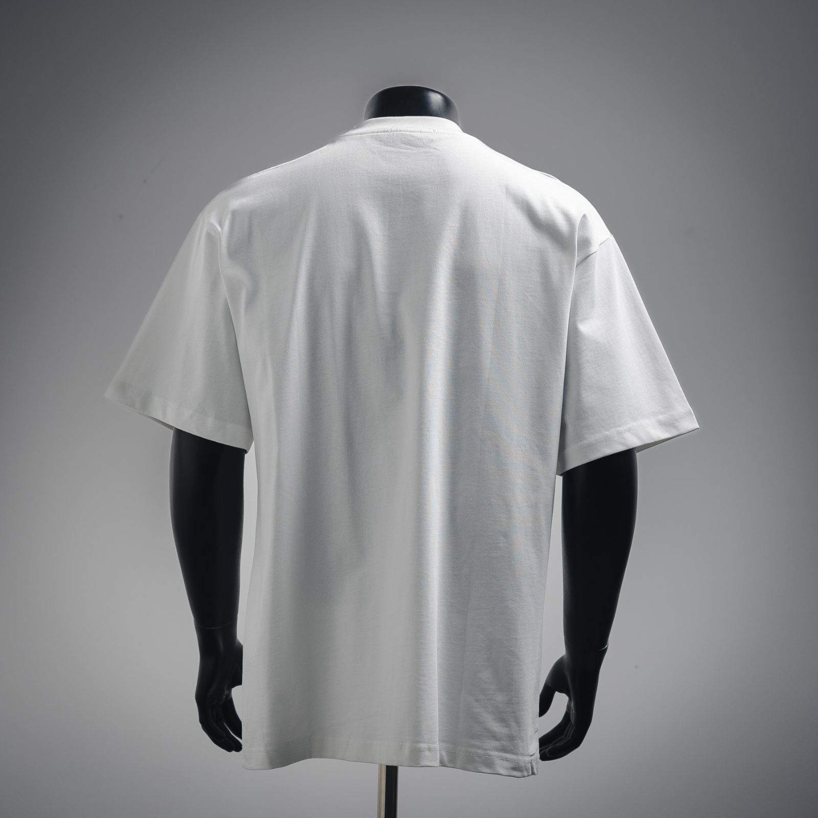 【FENDI】25SS＊FFメタルロゴ Tシャツ 半袖 オーバーサイズ 今日特価】Fendi 25SS オーバーラップロゴ＆アイ 半袖 T-2
