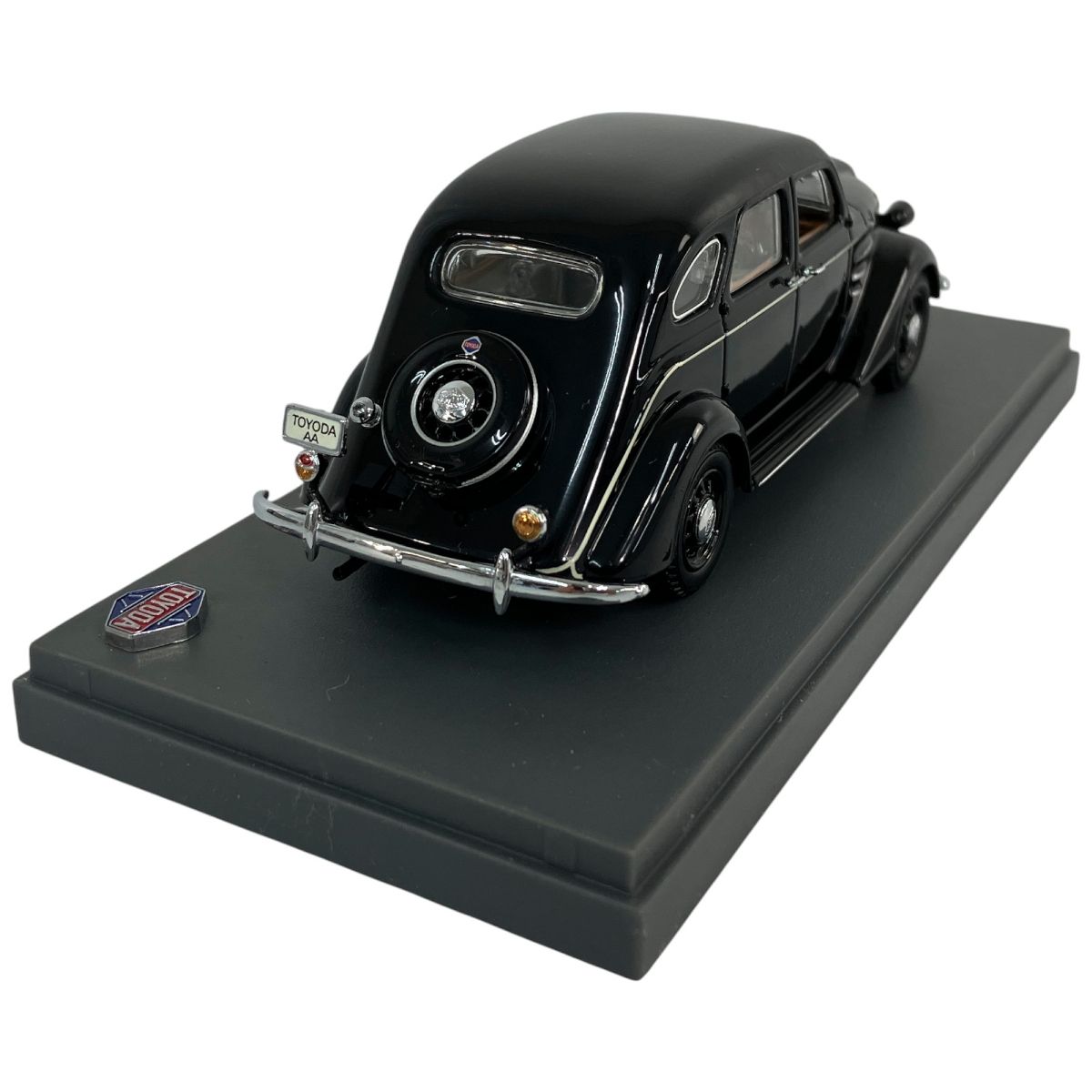 【希少価値】トヨタ博物館　開館10周年記念　ミニカー　乗用車　1936年 希少価値】トヨタ博物館 開館10周年記念 ミニカー 乗用車 1936年