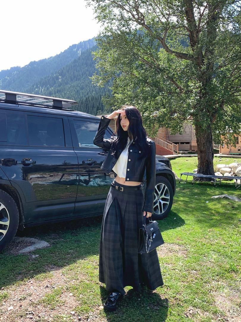 ロングプリーツスカート 春の高見えデート必須アイテム