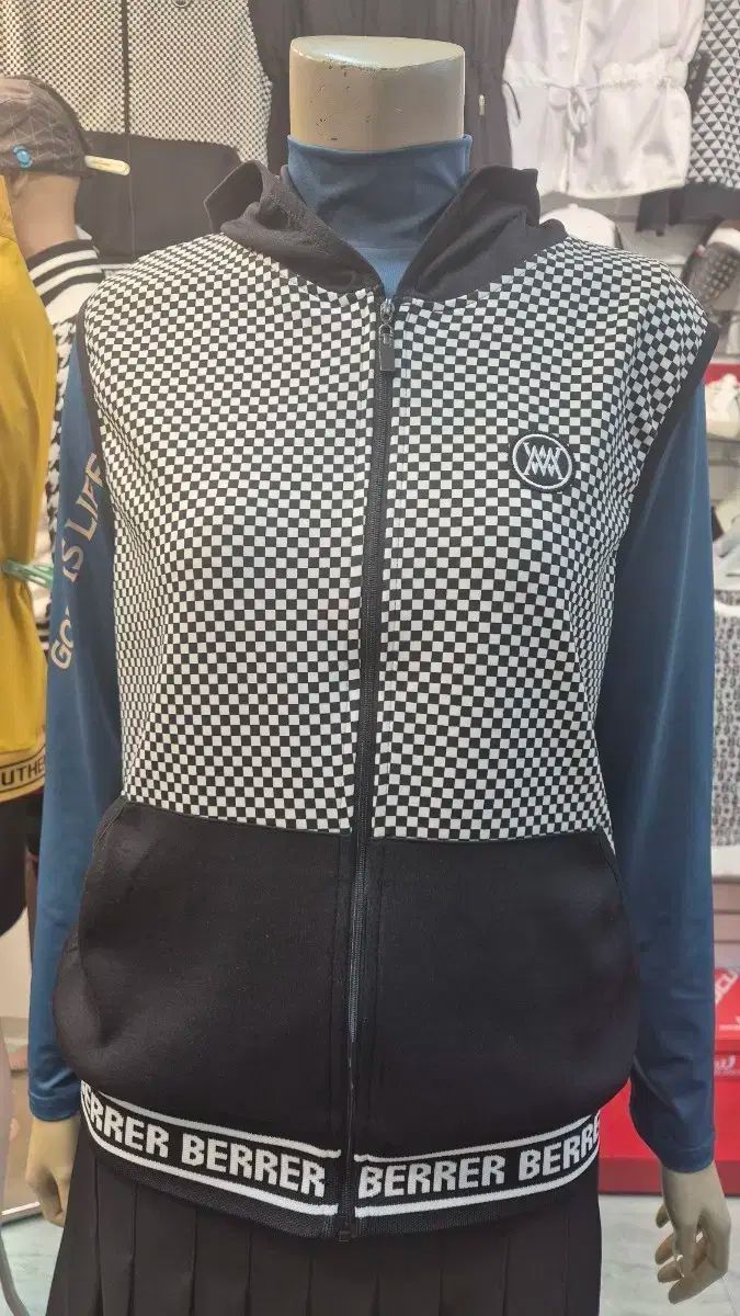 秋 レディースゴルフベスト M Lサイズ