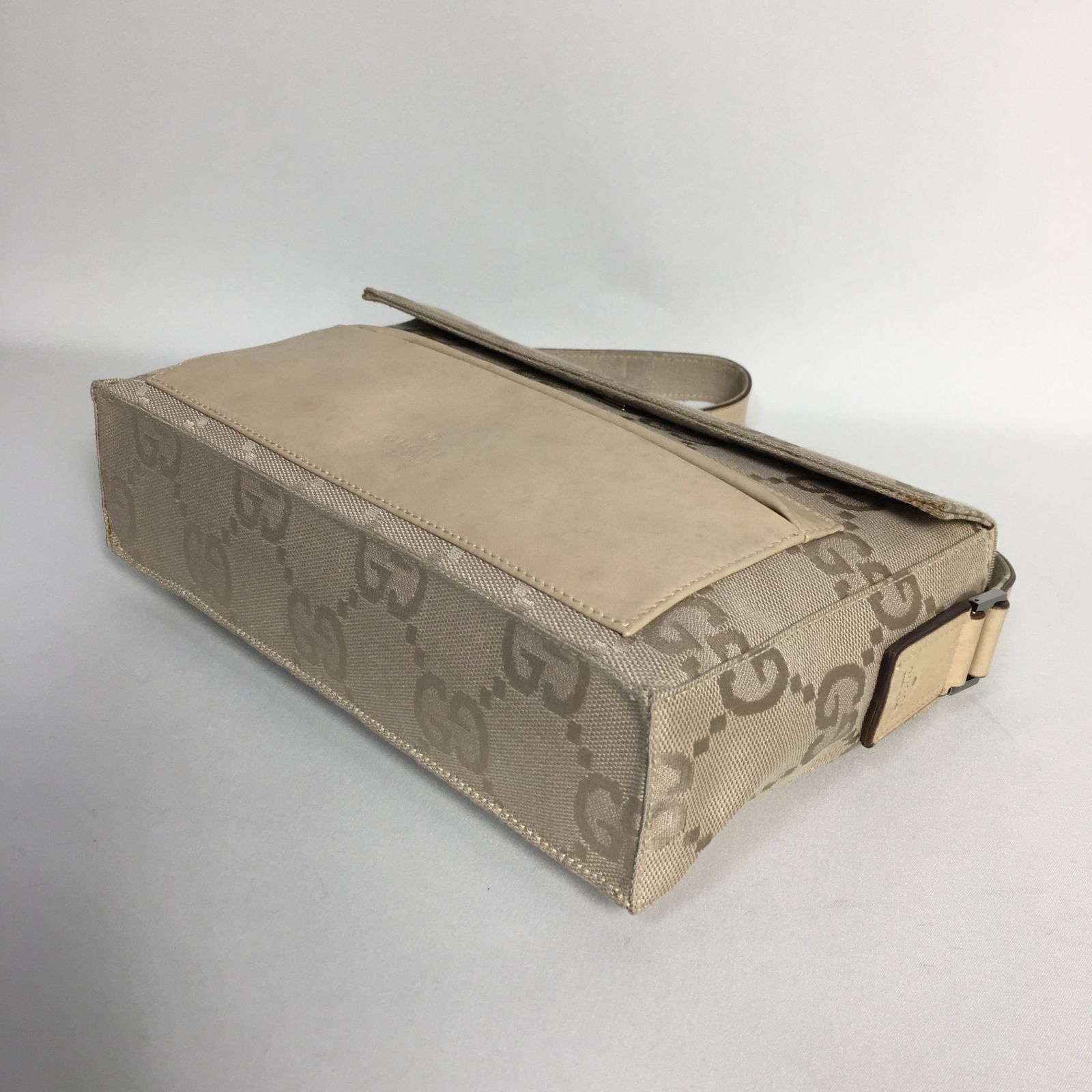 2504-94｜美品｜グッチ GGキャンバス ショルダーバッグ ベージュ 2504-94｜美品｜グッチ GGキャンバス ショルダーバッグ ベージュ