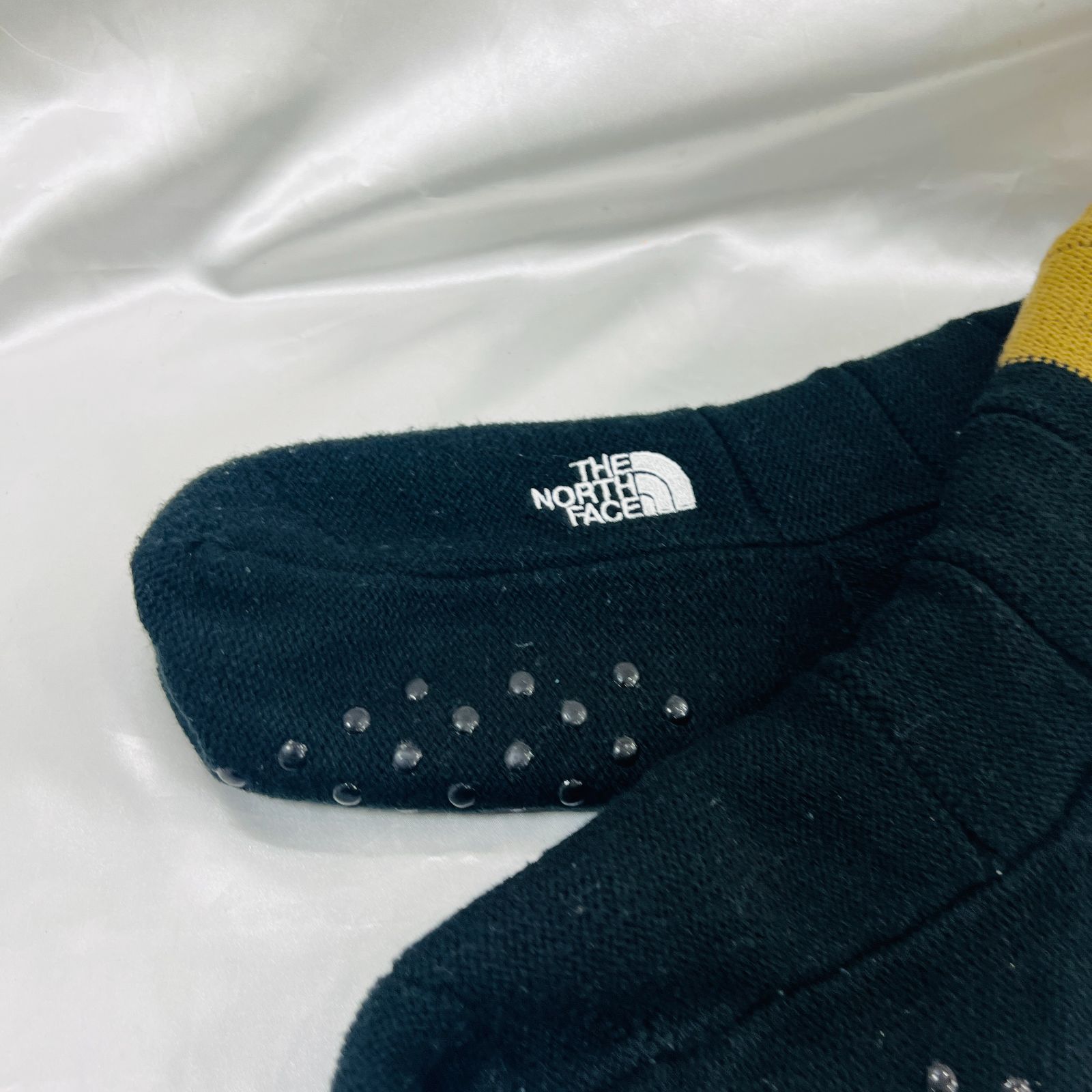A【古着】THE NORTH FACE アウトドアソックス 黒・カーキ S M サイズ 