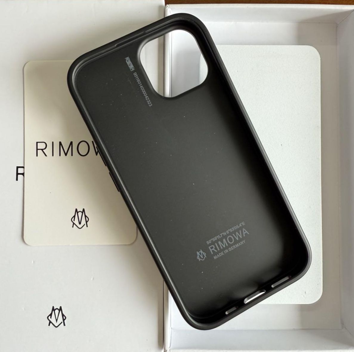 新品/未使用/RIMOWA リモワ iPhone 15pro ケース ブラック