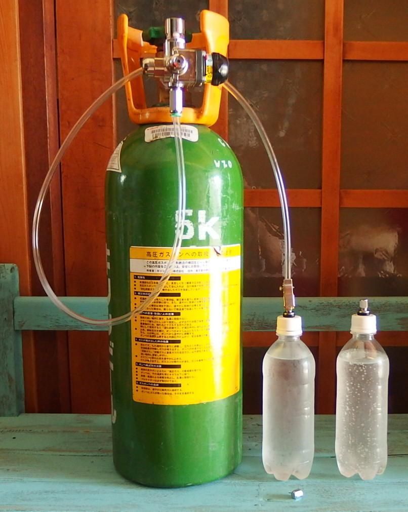 炭酸水メーカー 自作キット(減圧弁&ホース&キャップ4個) 炭酸水メーカー 自作キット (ホース&逆止弁付キャップ4個) ソーダ