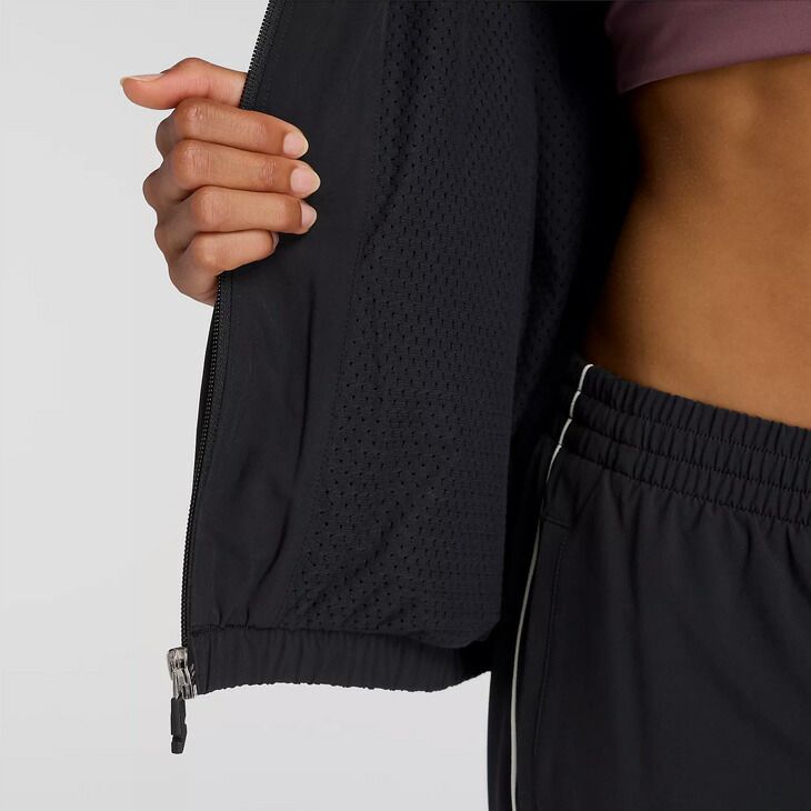 トラックジャケット