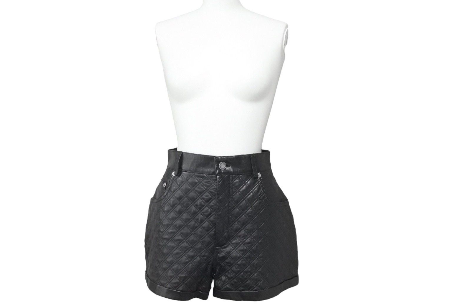 SAINT LAURENT Black ラムスキン レザーショートパンツ 【公式通販】