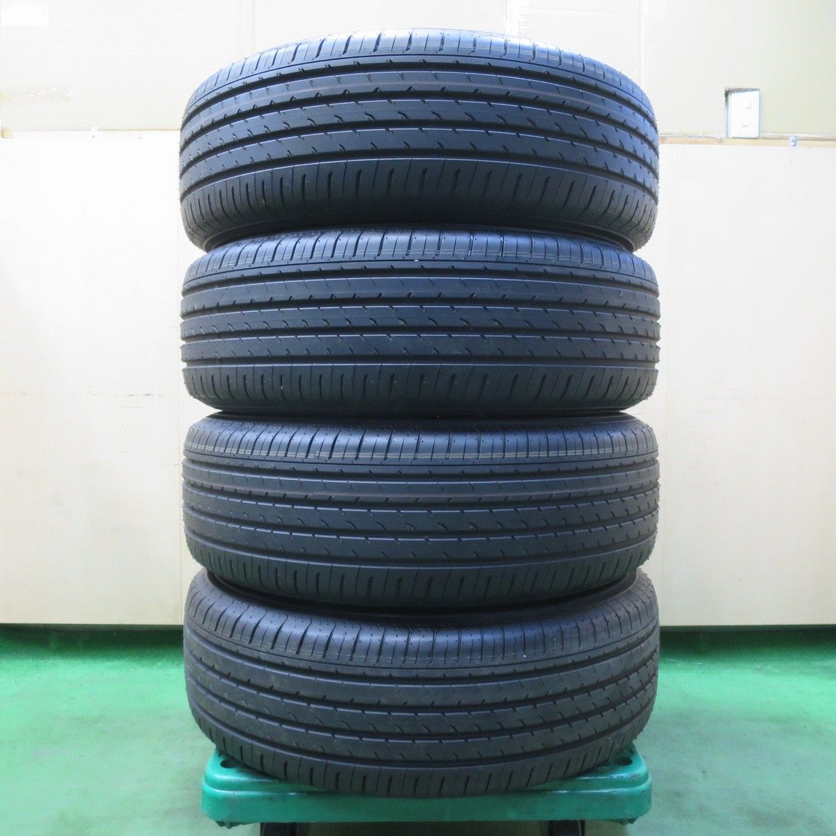 新車外し！24年☆トヨタ 40系 アルファード ヴェルファイア 純正 225