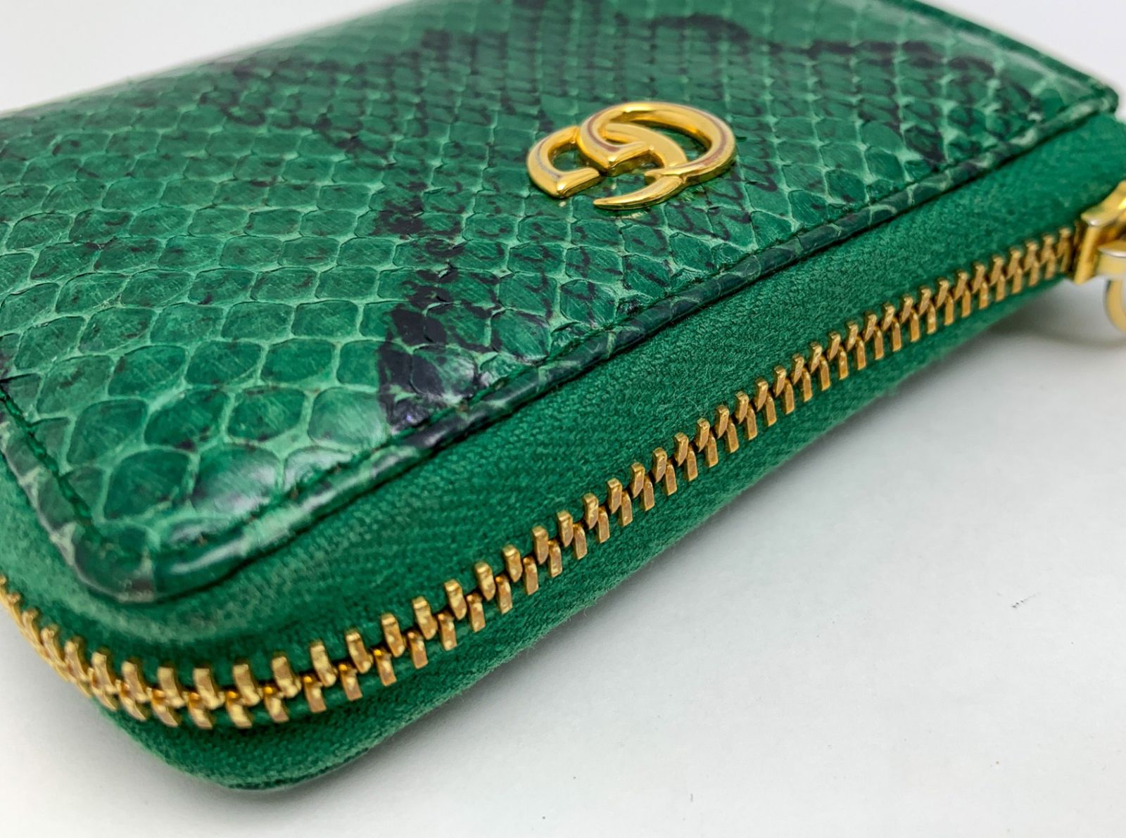 ✨️希少柄!✨️GUCCI　グッチ　パイソン　グリーン　エキゾチックレザー GUCCI - グッチ 二つ折り長財布 札入れ パイソン エキゾチック