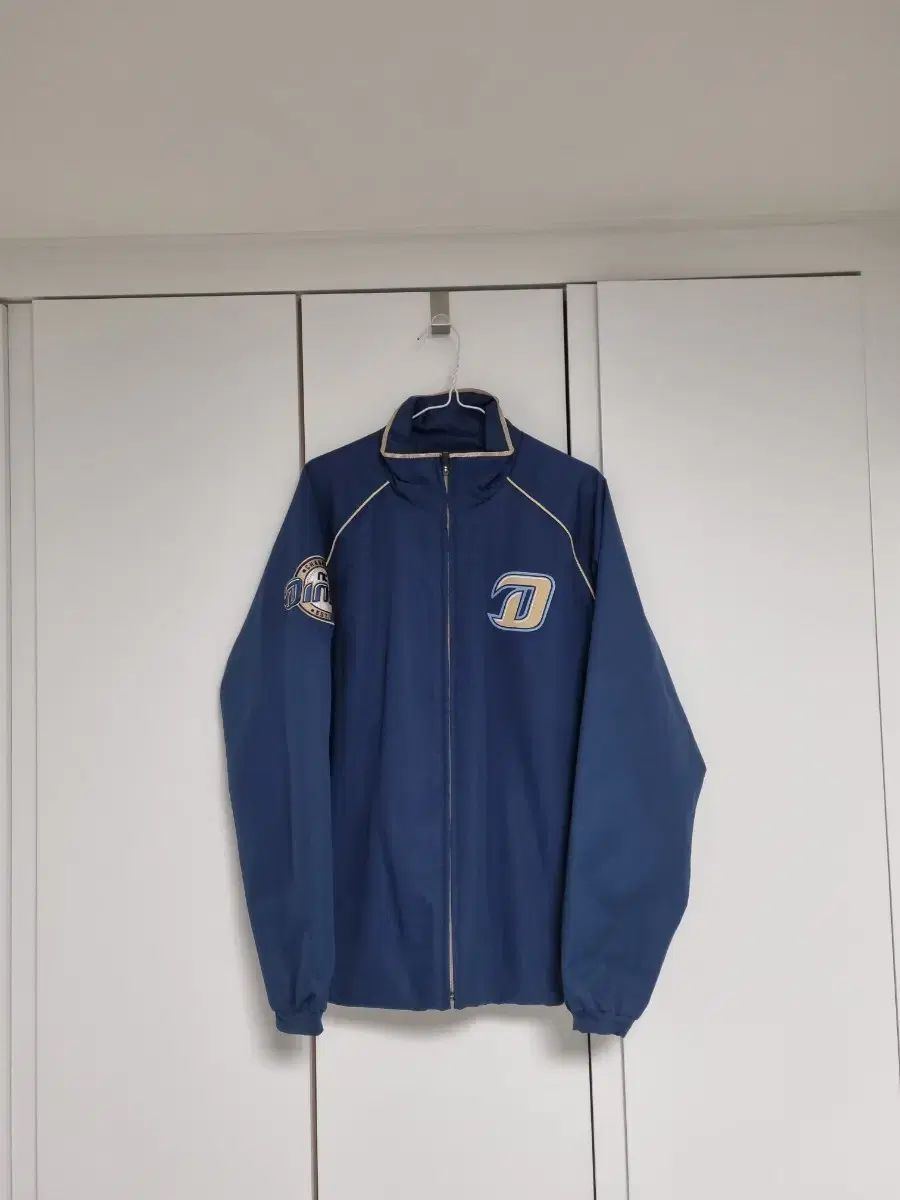 NC NCダイノス 春と秋のジャンパー 100