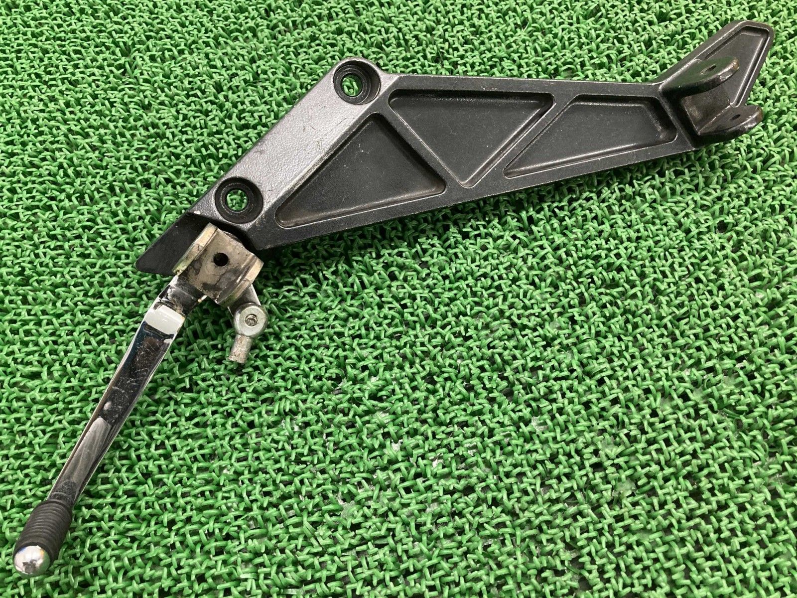 ZRX400 ステッププレート 左 1677 カワサキ 純正 バイク 部品 ZR400E 前期 シフトペダル 曲がり無し 品薄 車検 Genuine qN