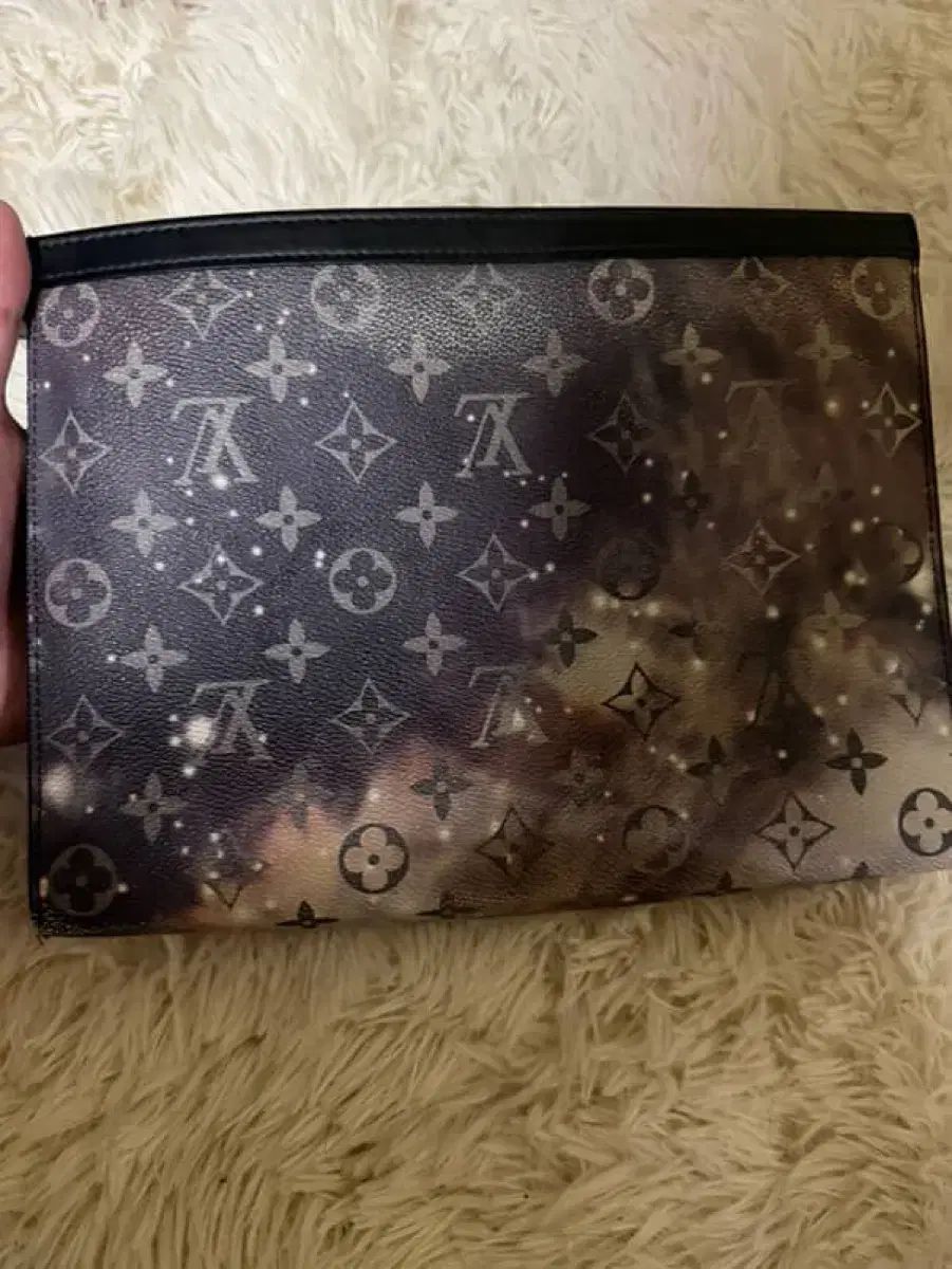 モデル ルイヴィトン