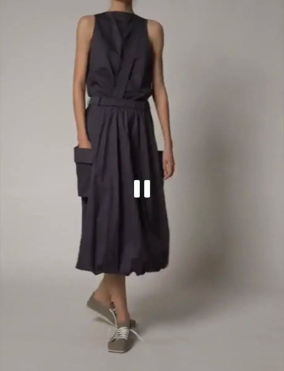 片方サスペンダー スカート