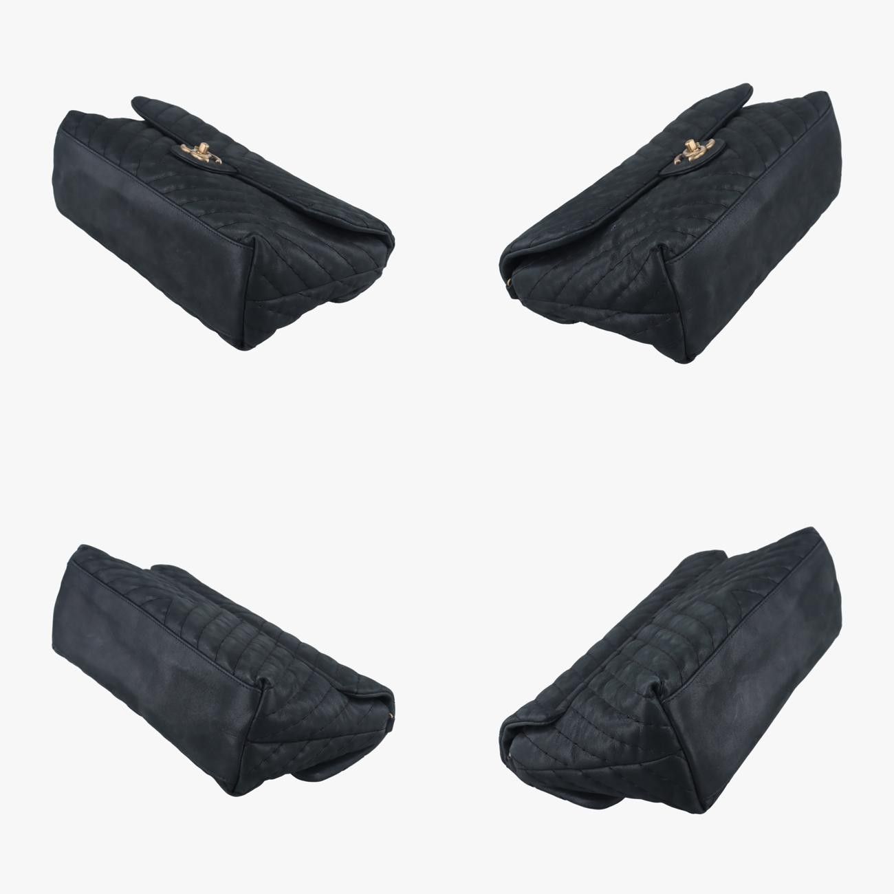  シャネルChanelマトラッセブラックレザー メッセンジャーバッグ ショルダーバッグ