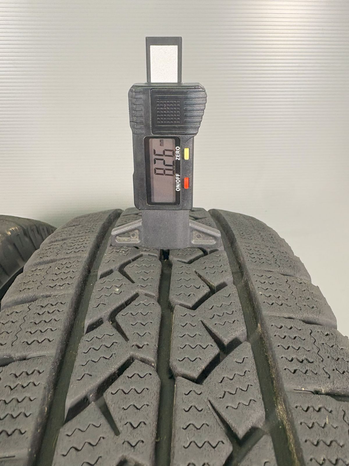 スタッドレス TA557