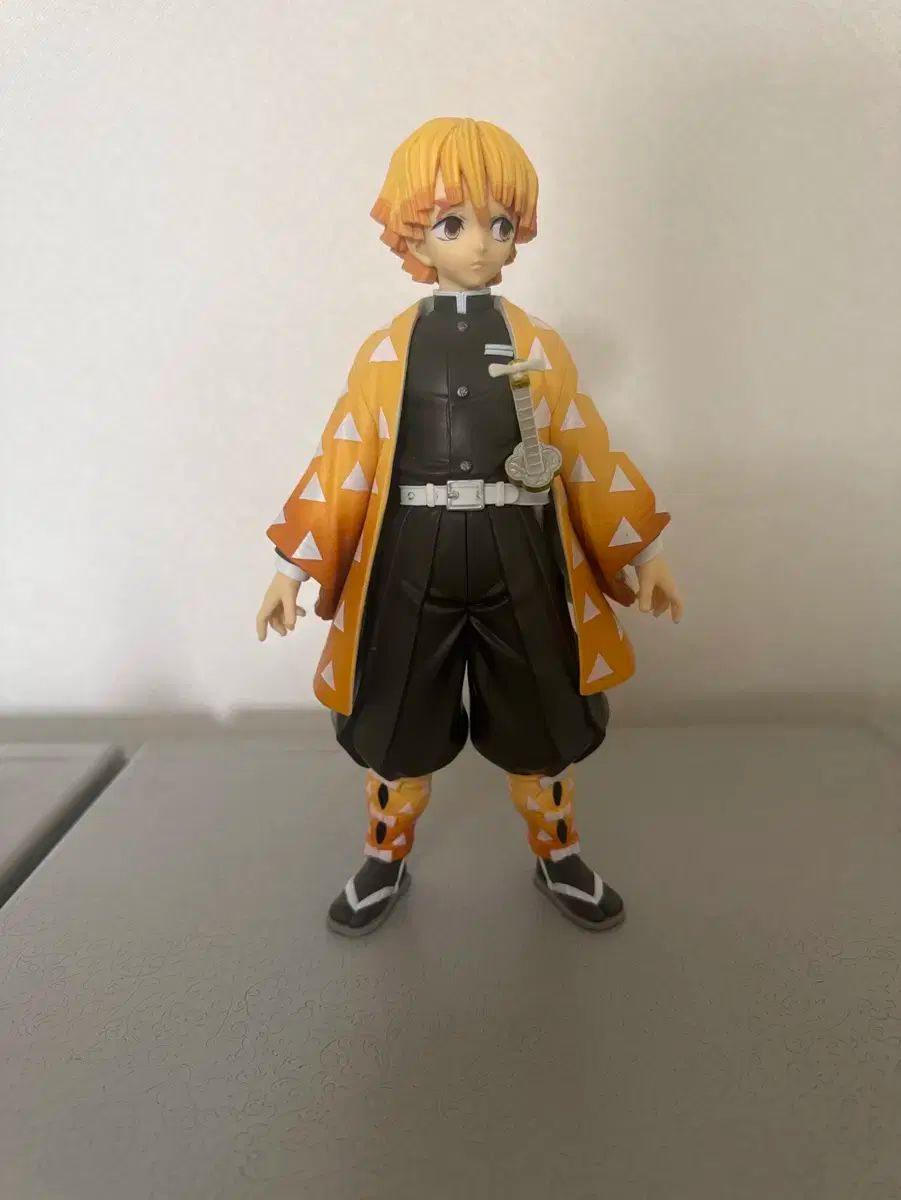 鬼滅の刃 我妻 善逸 フィギュア