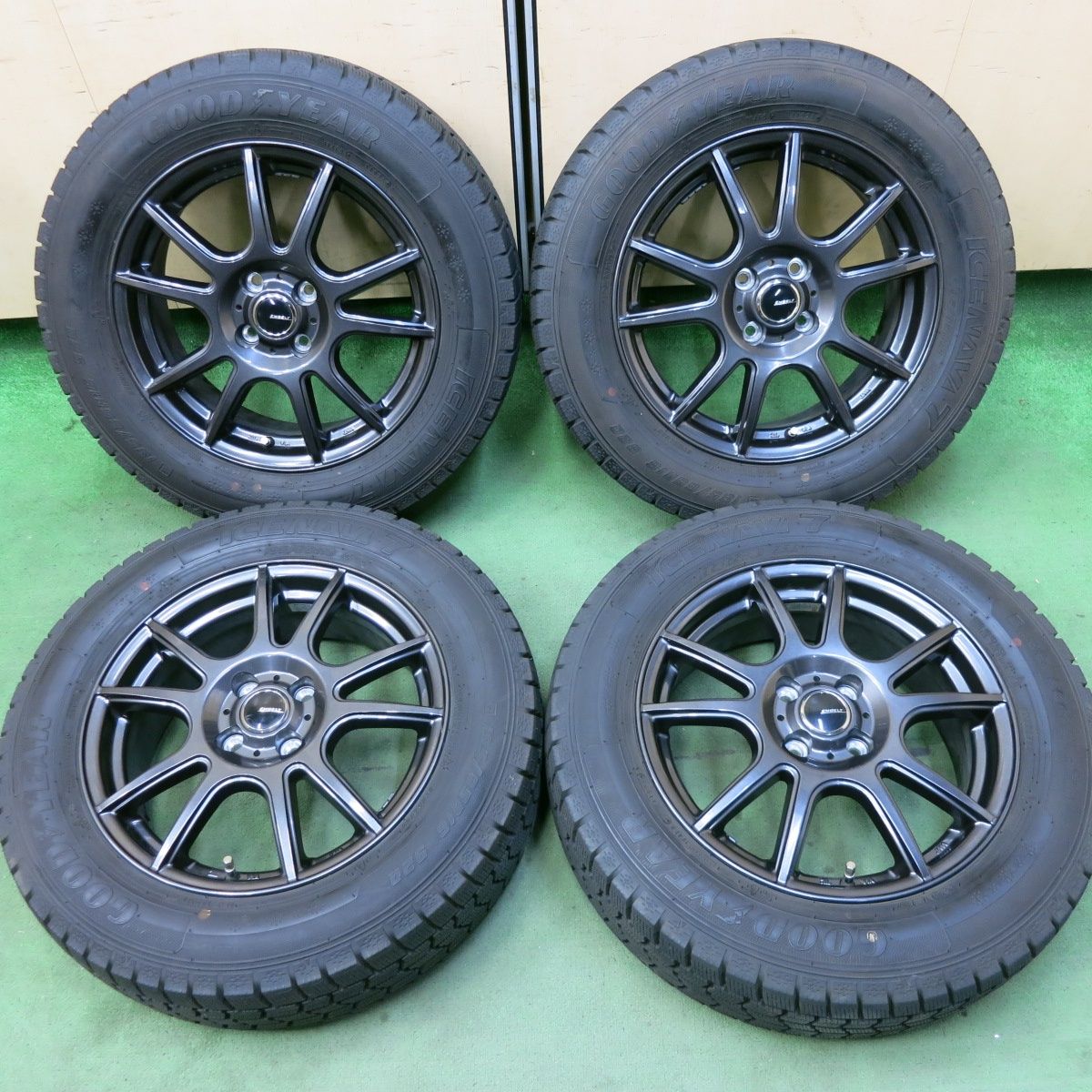バリ溝！23年！キレイ！ほぼ10分☆スタッドレス 195/65R16