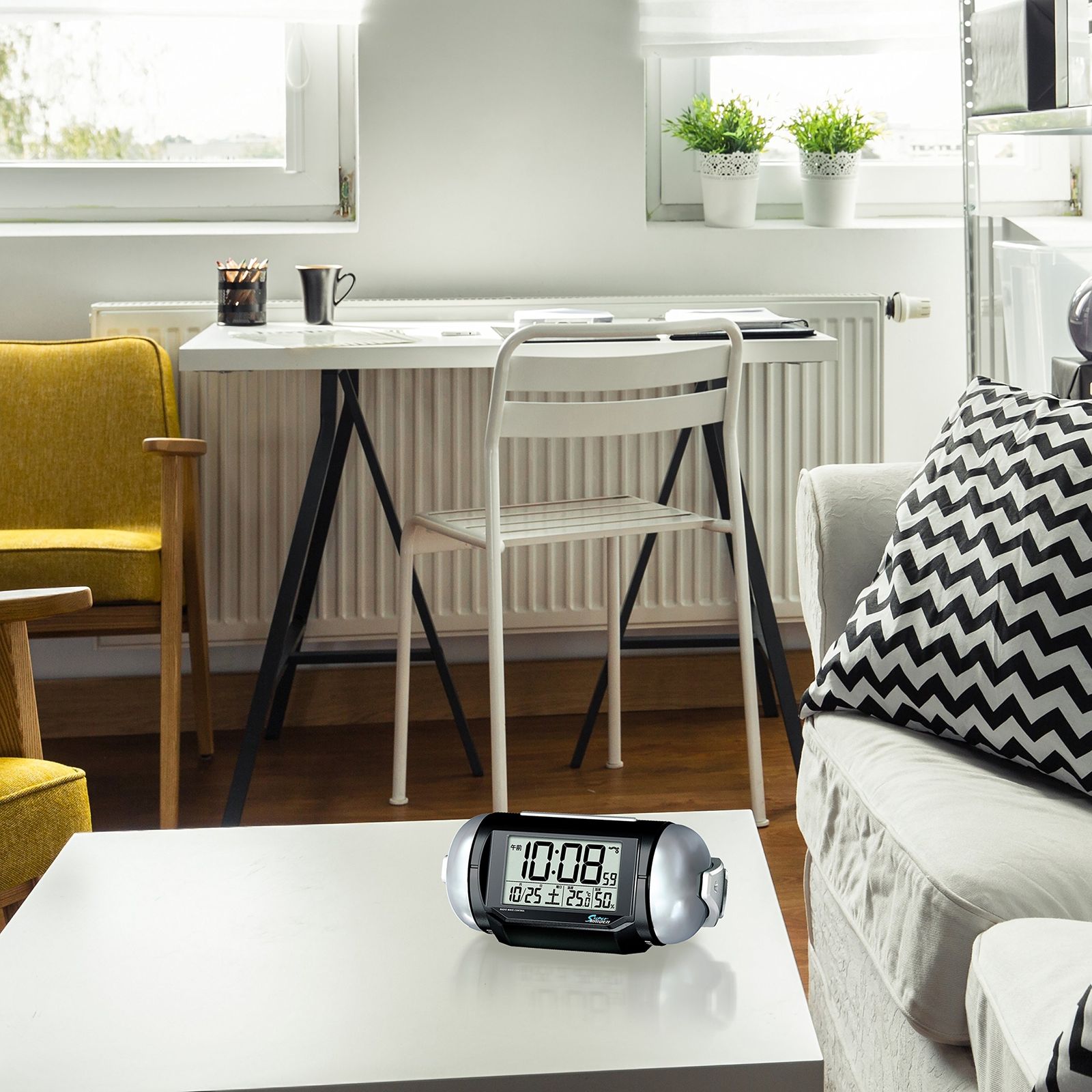 セイコークロック 置き時計 目覚まし時計 電波 デジタル 大音量 PYXIS ピクシス 01 黒メタリック 本体サイズ 9.8×22.2.×12.5cm BC401K