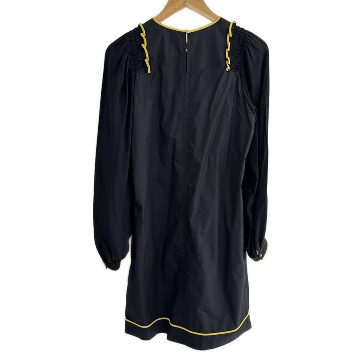 ヌメロ ヴェントゥーノ N゜21 サイズ40 M 黒×白 レディース 花柄/フラワー ワンピース N°21 - N゜21(ヌメロ ヴェントゥーノ) ワンピース サイズ40 M