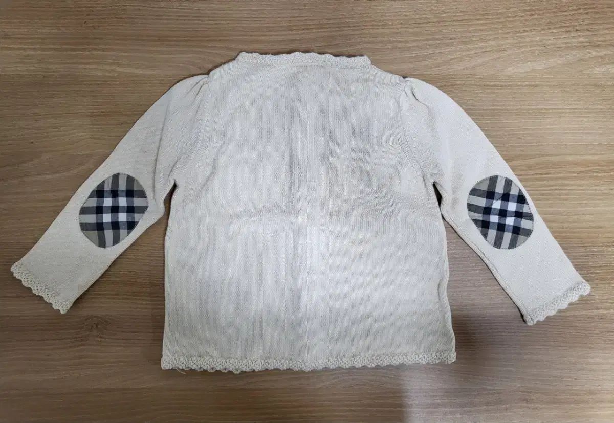 バーバリー ベイビー アイボリー カーディガン 18 m