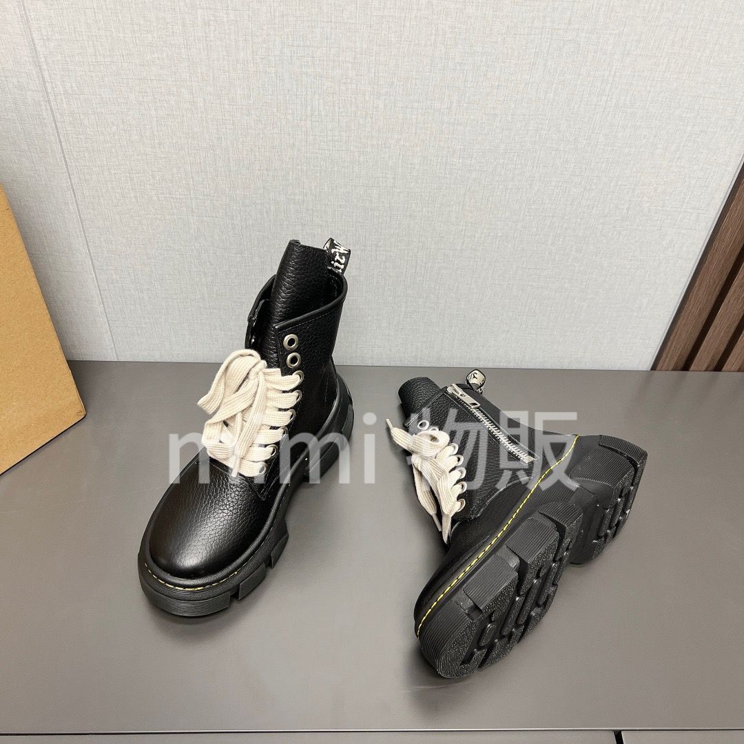 Dr.martens 厚底のマーチンブーツ