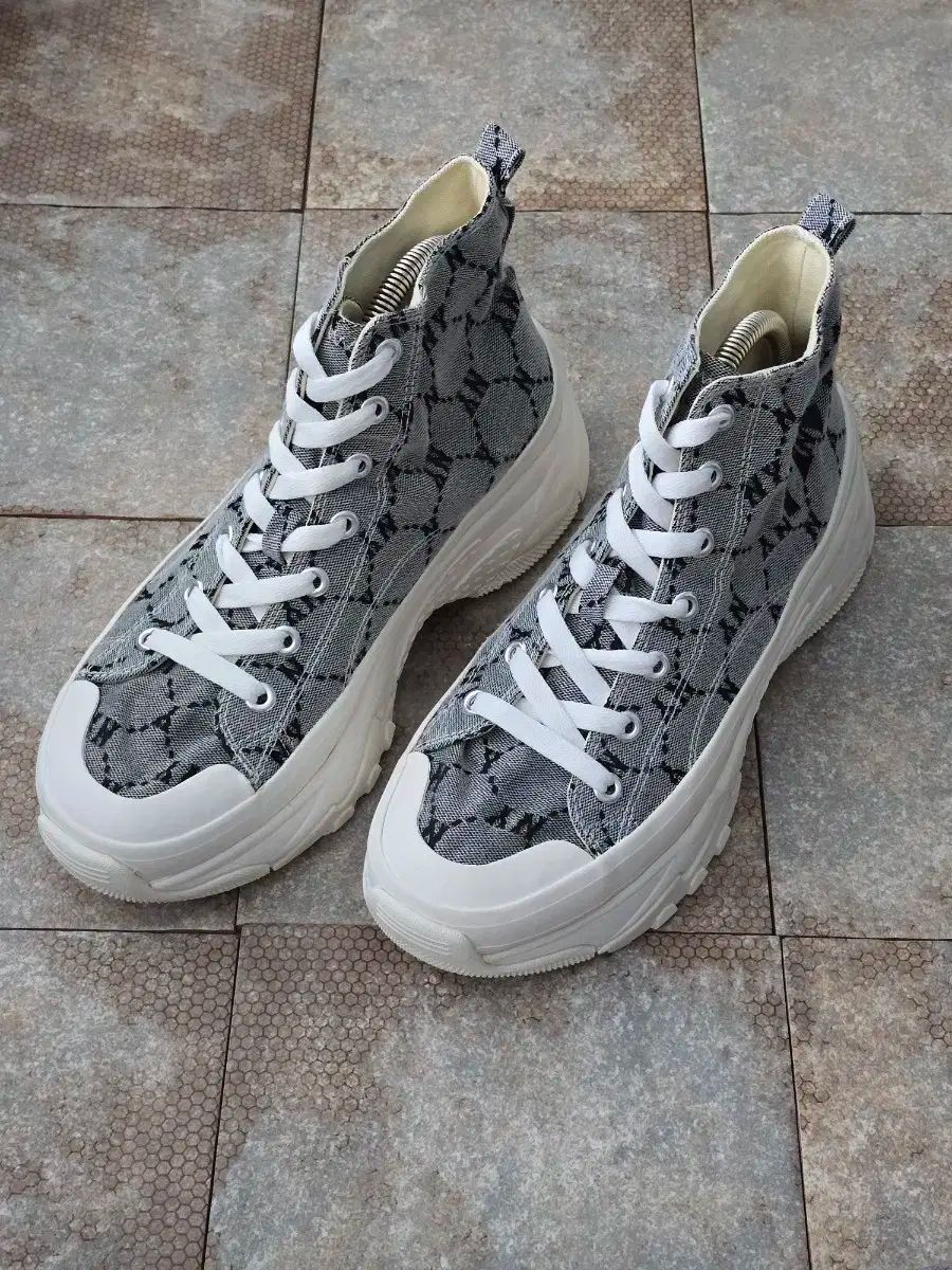 MLB チャンキー ハイ B VER2 (M/GREY) MLB] CHUNKY HIGH / B VER2（M / GREY） | めいるめいるスマイル