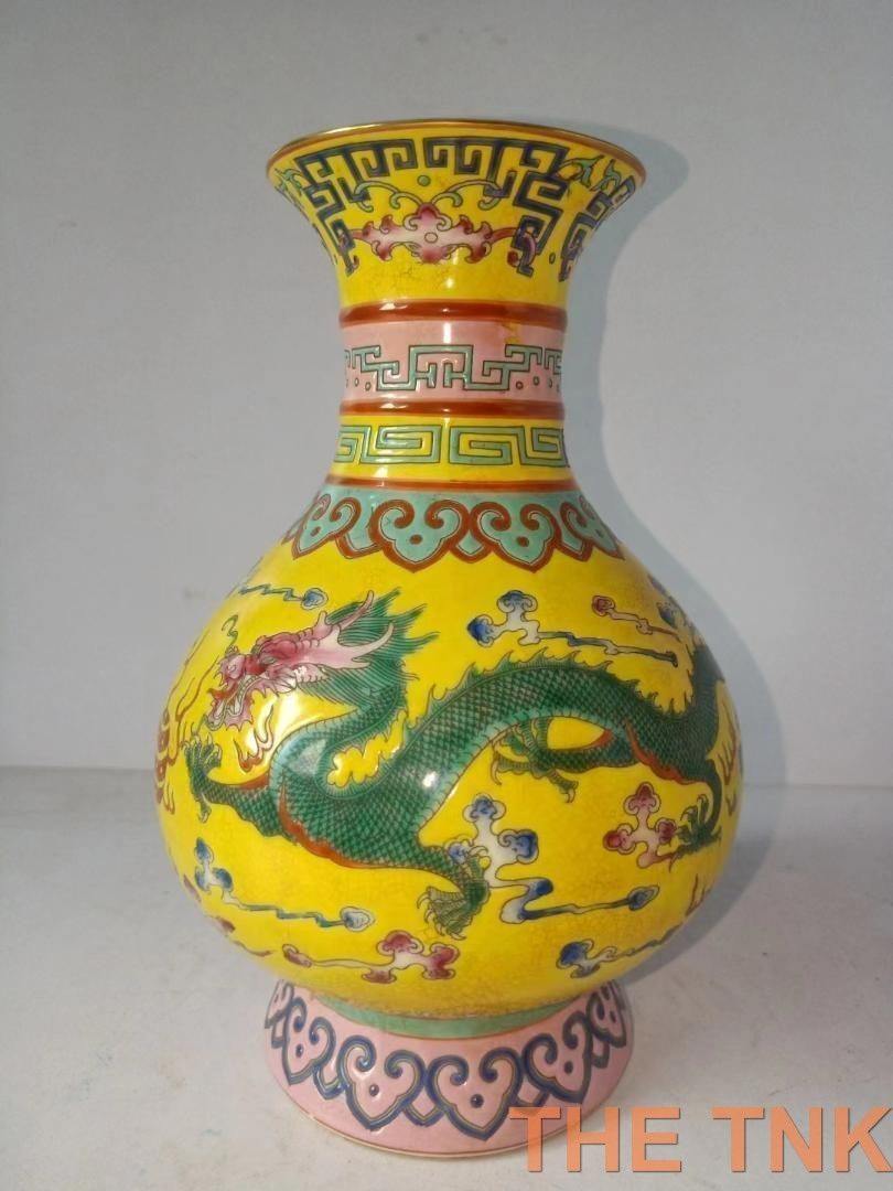 中国古美術 唐物旧蔵 大清開運窓粉彩龍紋梅瓶 極細工 置物 擺件 古賞物風水置物 Amazon.co.jp: 中国古美術 唐物旧蔵 大清開運窓粉彩龍紋梅瓶 極細工