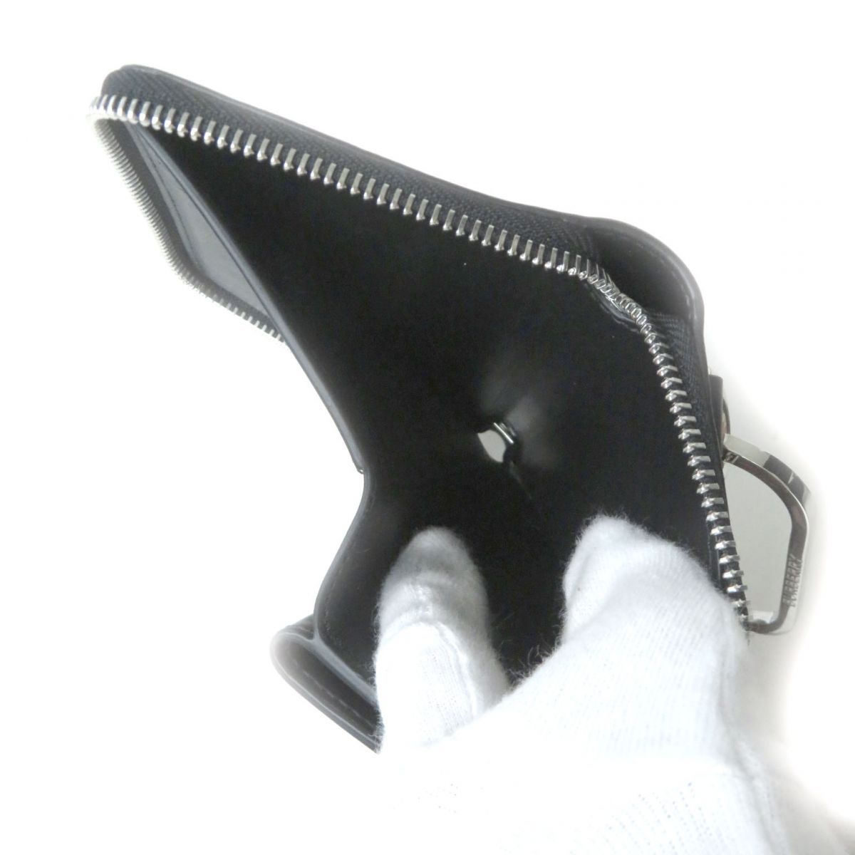 未使用品☆バーバリーロンドンイングランド 8021188 カラビナ付 ... 未使用品★バーバリーロンドンイングランド 8021188 カラビナ付 ラウンドZIP 二つ折 ホログラムチェック ウォレット/財布 茶系 保管袋付き