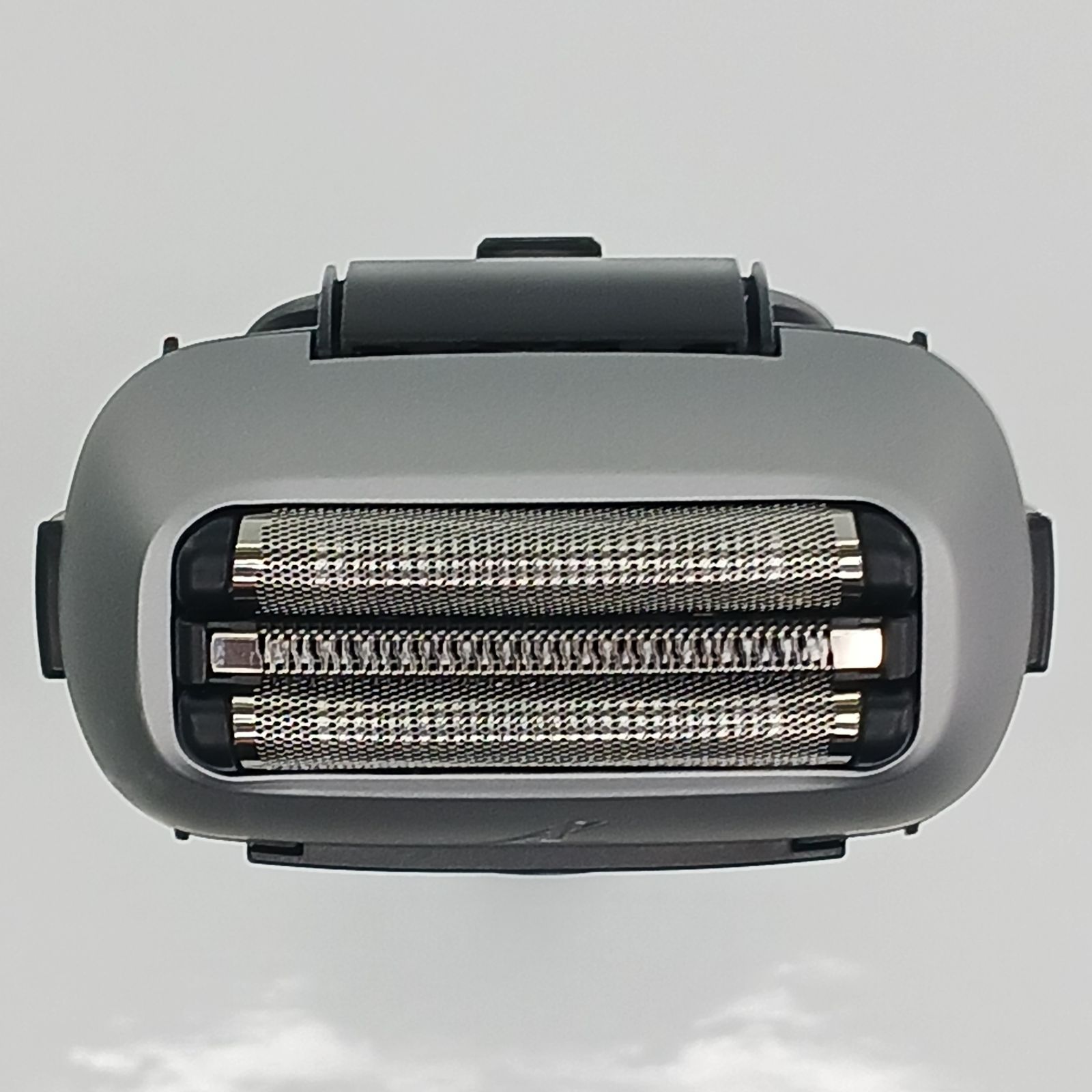 展示商品 パナソニック Panasonic 電気シェーバー ラムダッシュ3 3枚刃 AC100V-240V シルバー ES-L360D-S