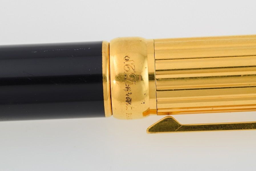 S.T.Dupont 万年筆 ブラックラッカー 品番B6-699 SKLAD-KIRPICHA_RU