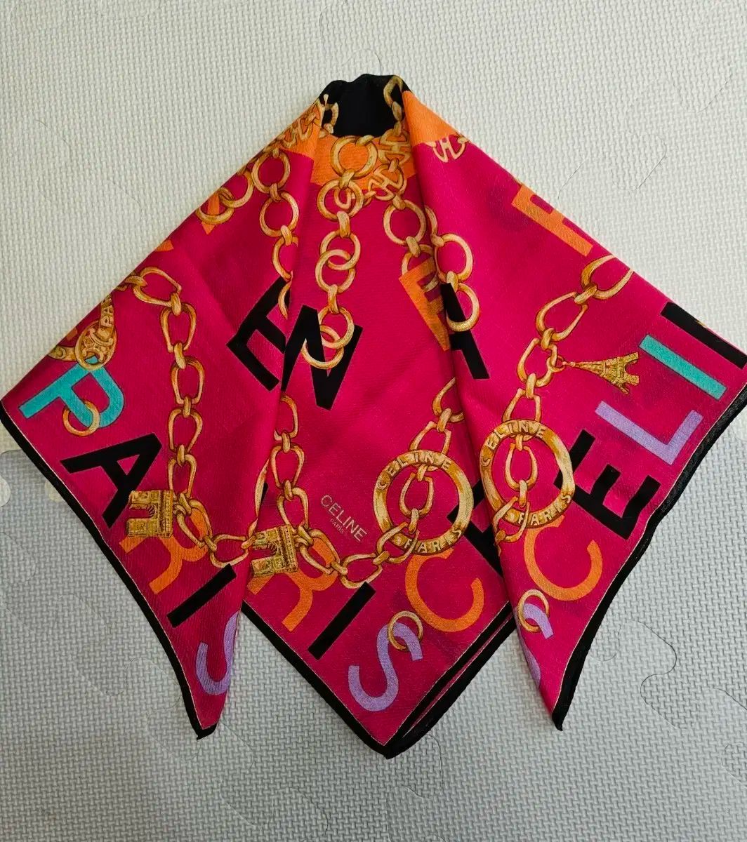 正規品 CELINE / セリーヌ ハンカチ 未使用品 マカダム柄 2枚入れ 箱