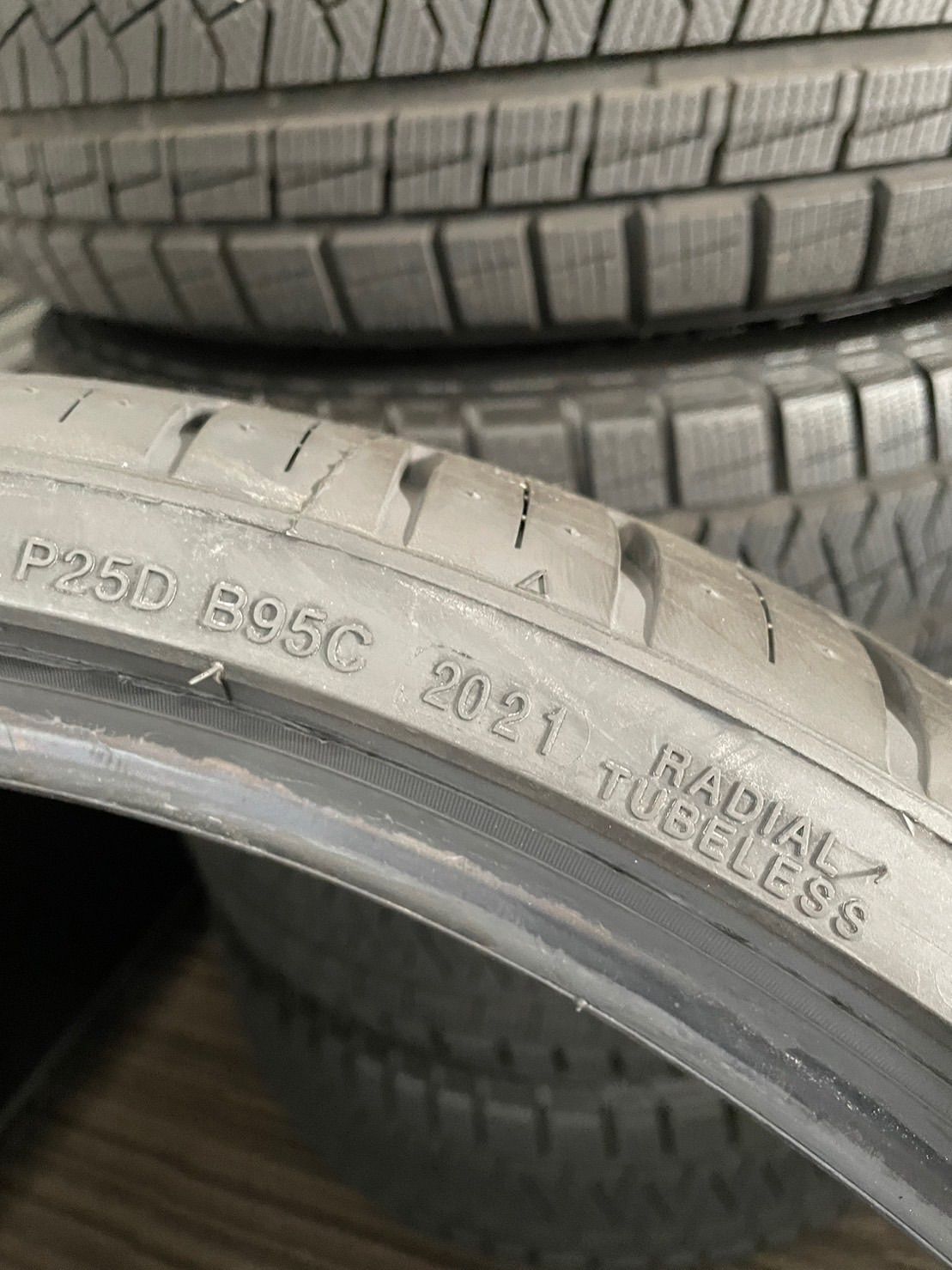 最終値下げ LEXANI 2本セット 255/30R22 LX-TWENTY TIRE タイヤ - www